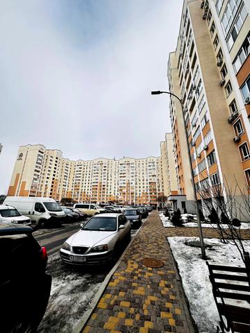 Чубинського вул., 8-А