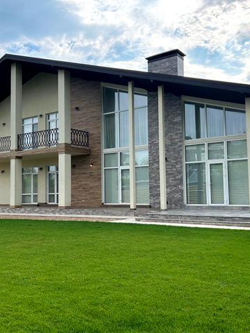 Виноградна, 21