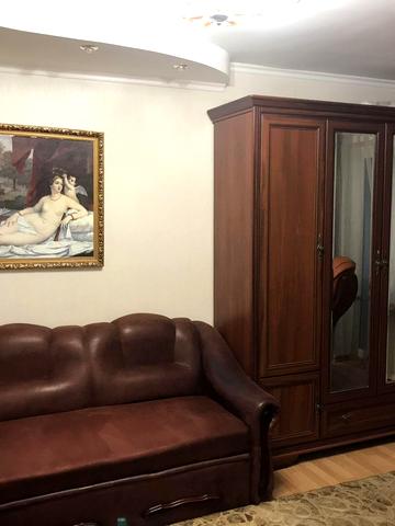 Деміївська вул., 35