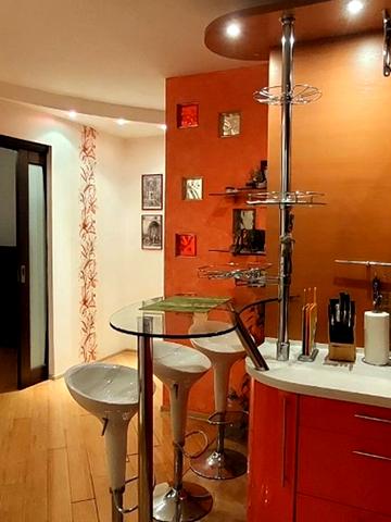 Кубанської України вул. (Маршала Жукова), 31