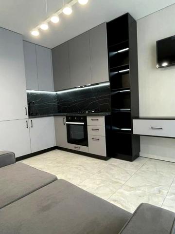 Сімейна вул., 5