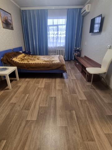 Сонячний мікрорайон вул., 25