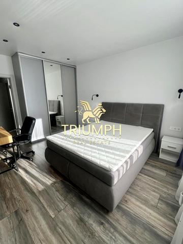 Всеволода Змієнка вул., 19