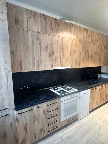 Обліски вул., 12