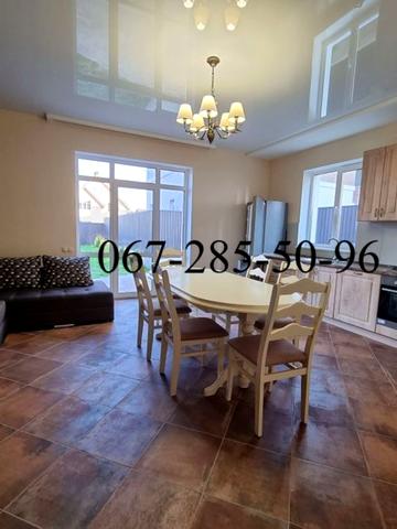 Полтавська вул.