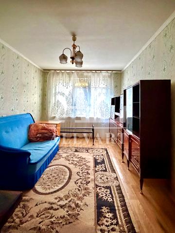 Мілютенка вул., 40/16