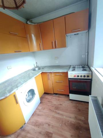 Метробудівників вул., 40