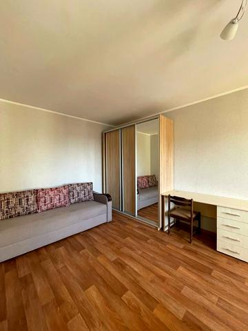 Новомостицька вул., 15