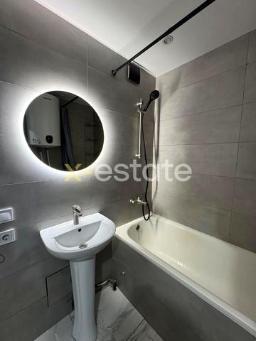 Льва Ландау просп. (50-річчя СРСР), 16