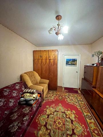 Молодіжна, 42