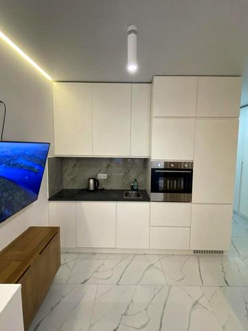 Березнева вул., 12