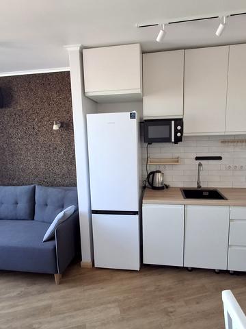 Юрія Поправки вул. (Миколи Лебедєва), 14