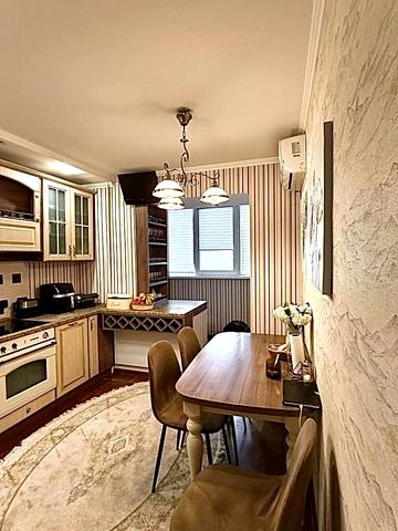 Незалежності вул. (Космонавта Попова), 7 к1