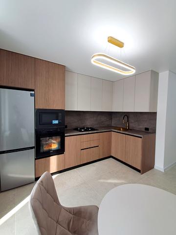 Київська вул., 8-Г