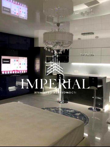 Саперно-Слобідська вул., 24