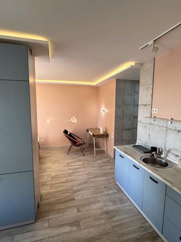 Європейського Союзу просп. (Правди), 45-А