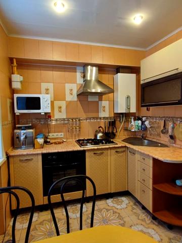 Старокозацька вул. (Комсомольська), 2