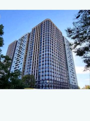 Івана Франка вул., 40 к1