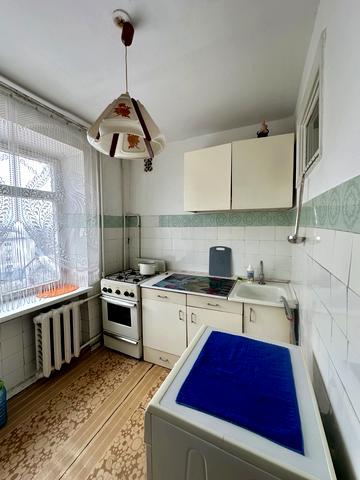 Перемоги вул., 49