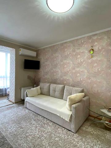 Черкаська вул., 16