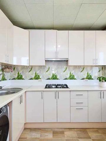 Андрія Малишка вул., 23