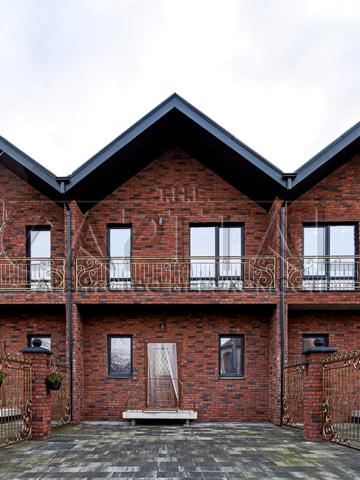 Єдності вул., 35