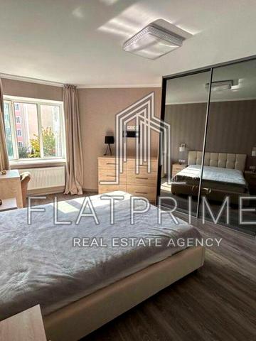 Лесі Українки бульв., 4-А