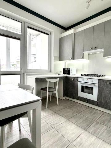 Князя Святослава пл., 5