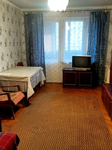 Машинобудівна вул., 25