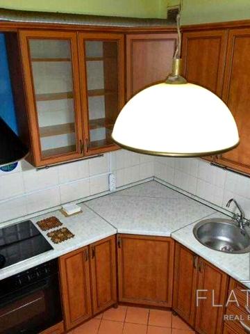 Василя Стуса вул., 5