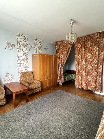 Набережна вул., 14