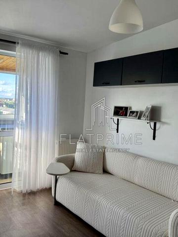 Машинобудівників вул., 17