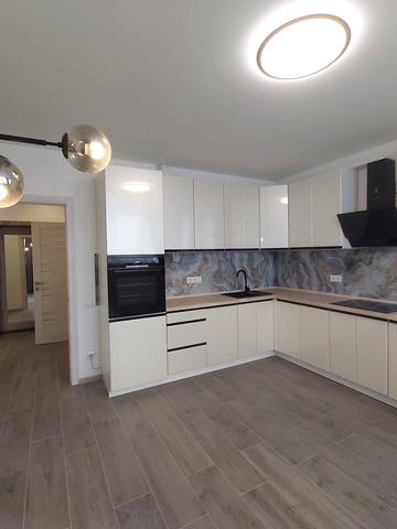 Сергія Данченка вул., 30