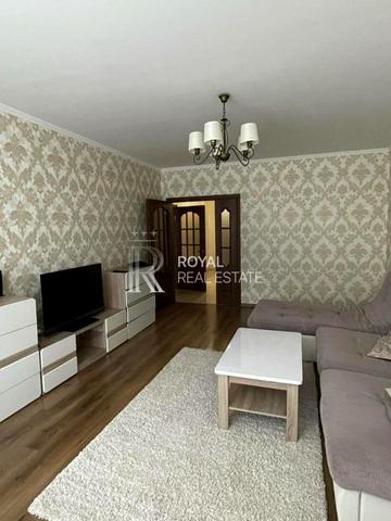 Валерія Лобановського просп. (Червонозоряний), 4-Г