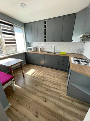 Володимира Українця вул., 57