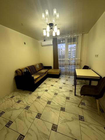 Гетьмана Івана Мазепи вул. (Топольна), 2б