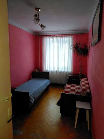 Броварна вул., 16