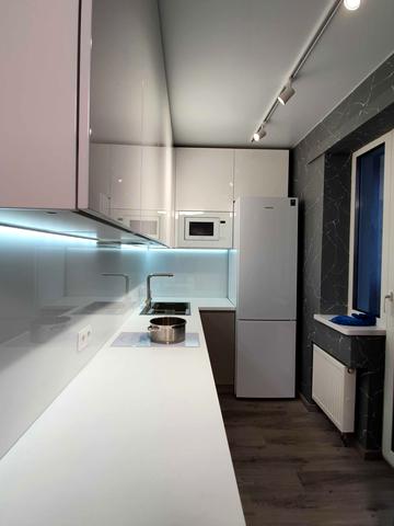 Академіка Павлова вул., 158