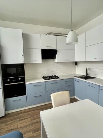 Професора Івана Ковалика вул., 1