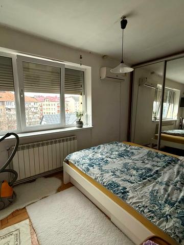 Острівна вул., 20