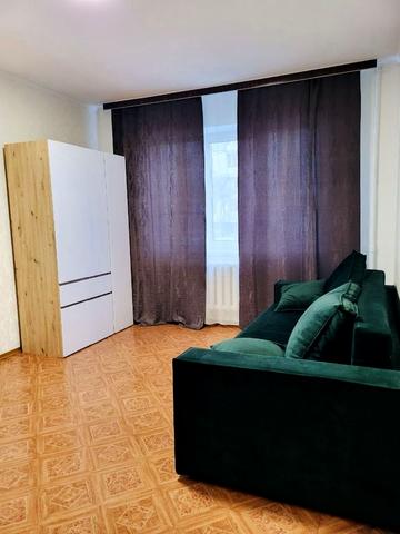 Сержа Лифаря вул. (Олександра Сабурова), 5