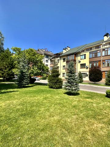 Дніпровські Пороги вул., 15-Б