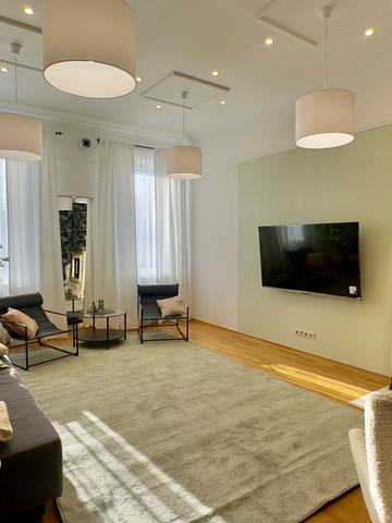 Академіка Філарета Колесси вул. (), 11