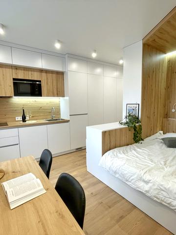 Козацька вул., (Будинок 1)