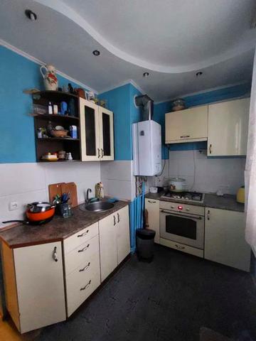 Василя Симоненка вул. (Таманська), 15