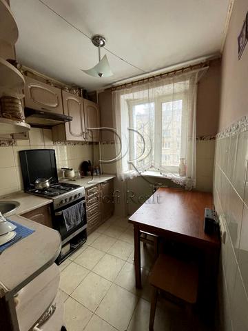 Леся Курбаса просп., 9-Д