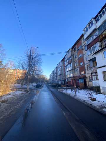 Юності просп., 11
