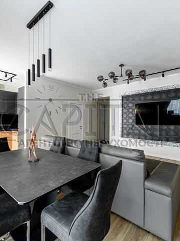 Лесі Українки бульв., 29