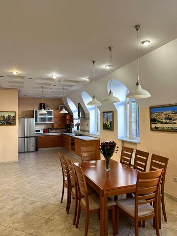 Князів Острозьких вул. (Московська), 29-Б