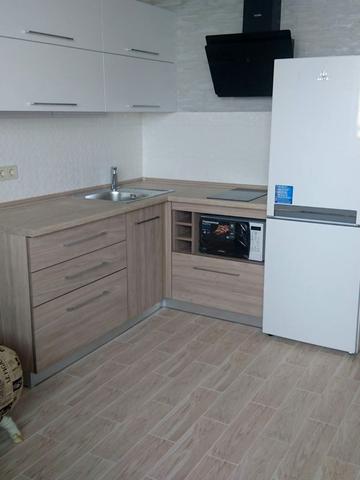 Середньофонтанська вул., 35